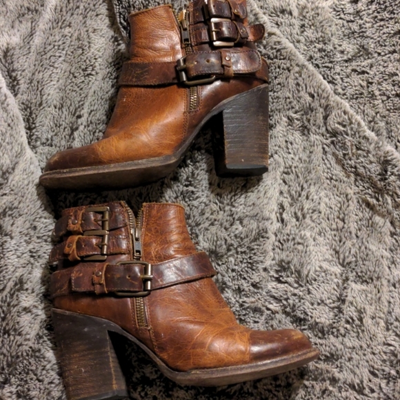 Freebird Bolo Booties - Picture 1 of 4